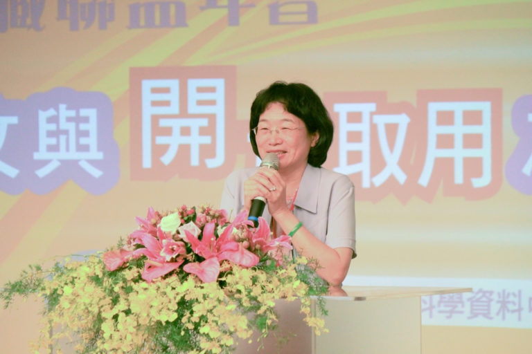 8. 蔡明月 https://ssic2.lib.nccu.edu.tw/wp-content/uploads/sites/19/2023/07/8.-蔡明月-768x512.jpg